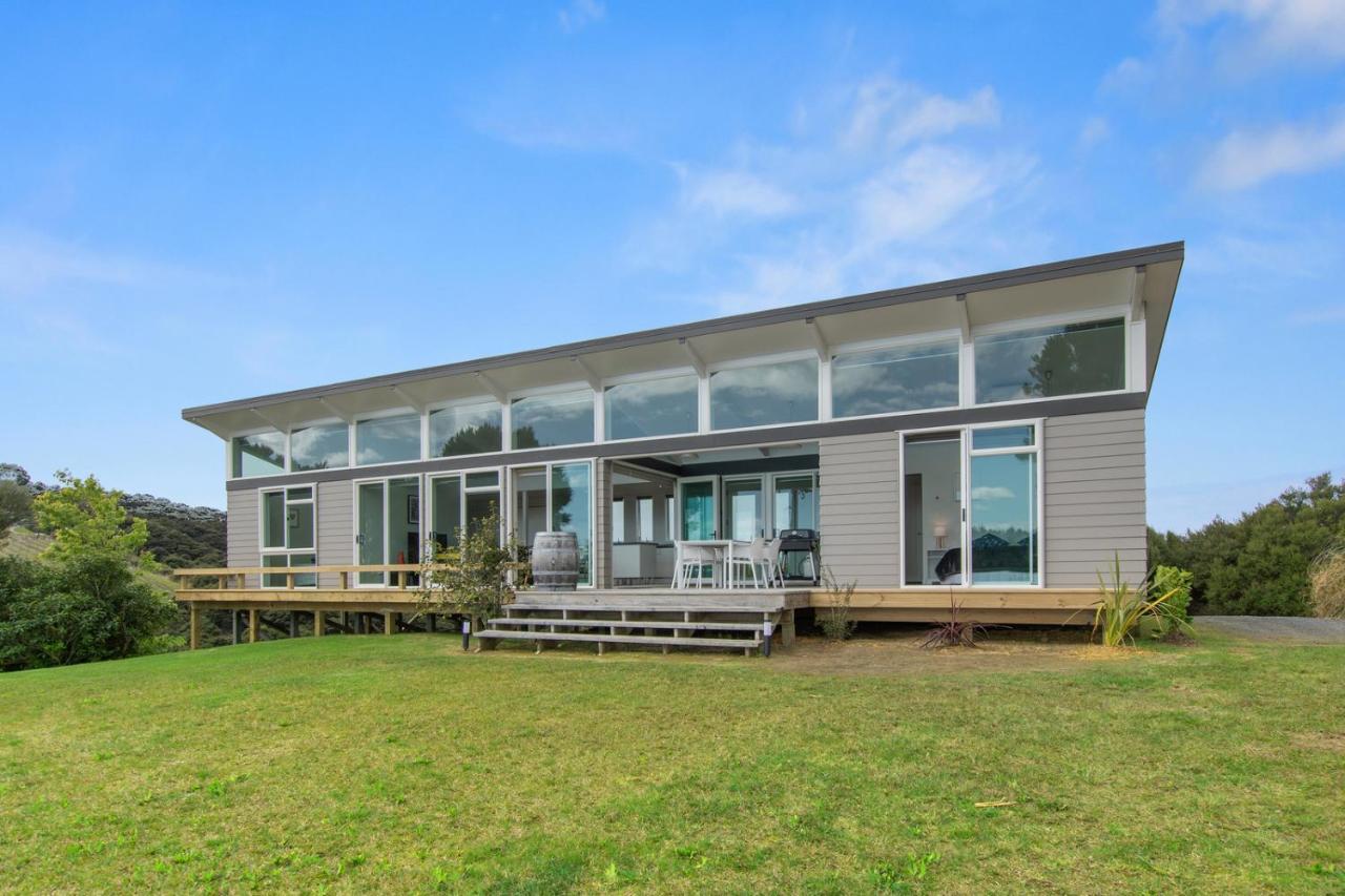 Paroa Bay Chalets - Te Whare Kereru Russell Exterior photo